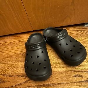 Black Crocs — Woman’s 9  — Men’s 7